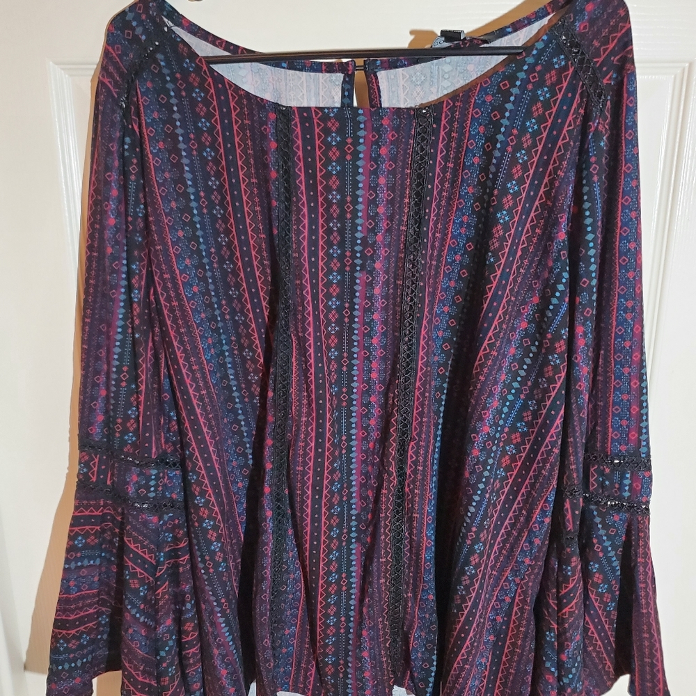 Concepts NY red & blue long sleeve top